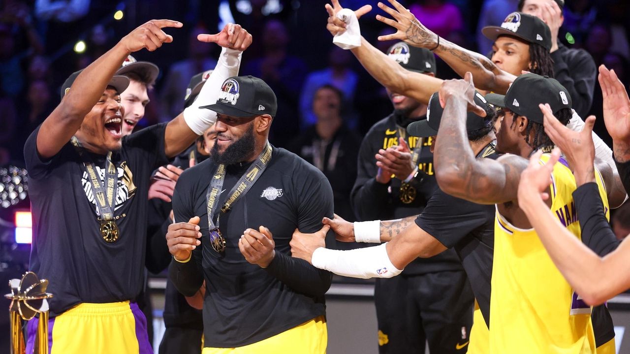 Anthony Davis leads Lakers to NBA In-Season Tournament title, 123-109 over  Pacers - Newsday