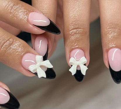 3D ribbon nail art.