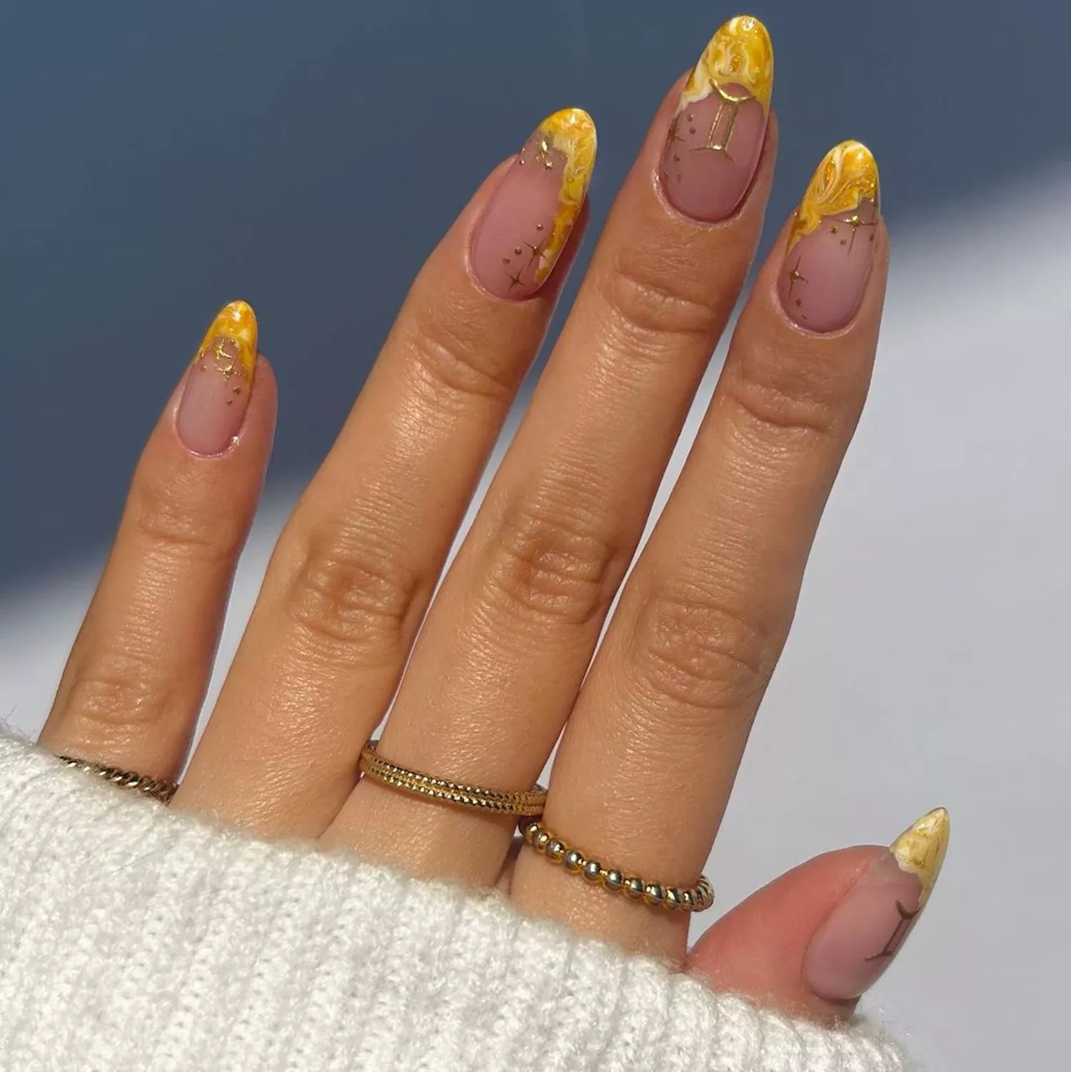 golden marble nails 