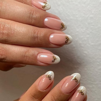 Bow nails