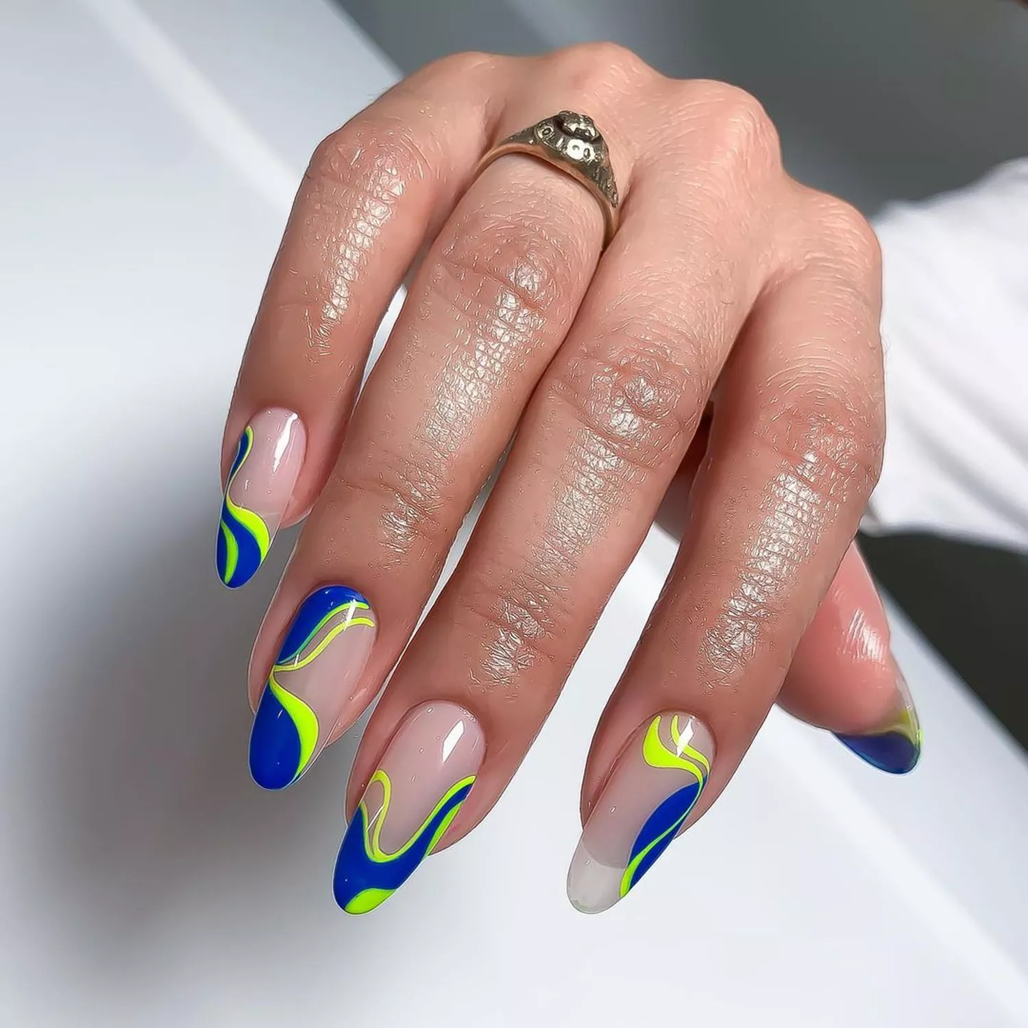 Electric Swirl Nails in blue and green