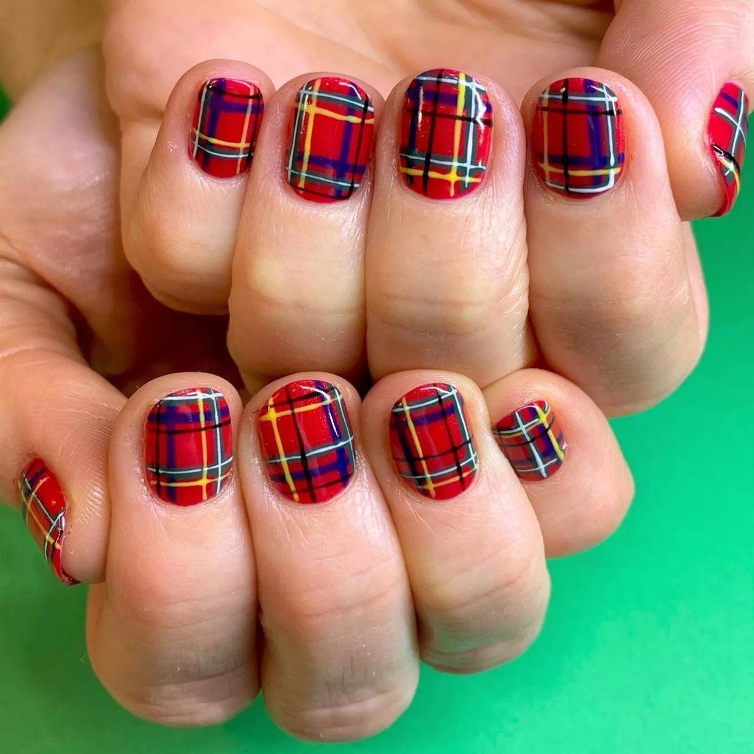 Festive Plaid Nails - Byrdie Short Christmas Nails 