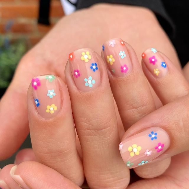 flower short nail design