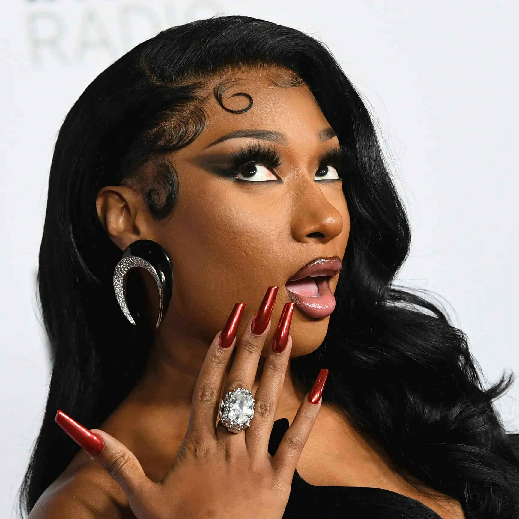 Megan Thee Stallion Tried Dark Denim Nails - bisushi