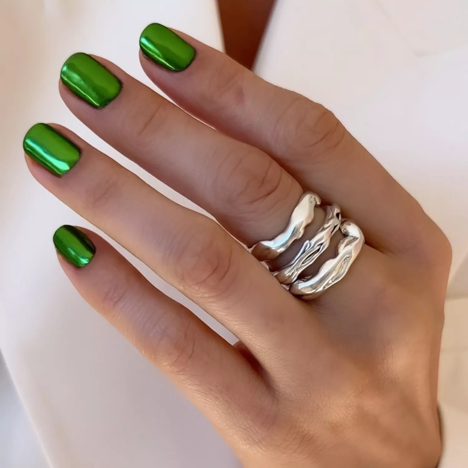 Metallic Grinch Nails - Byrdie Short Christmas Nails 