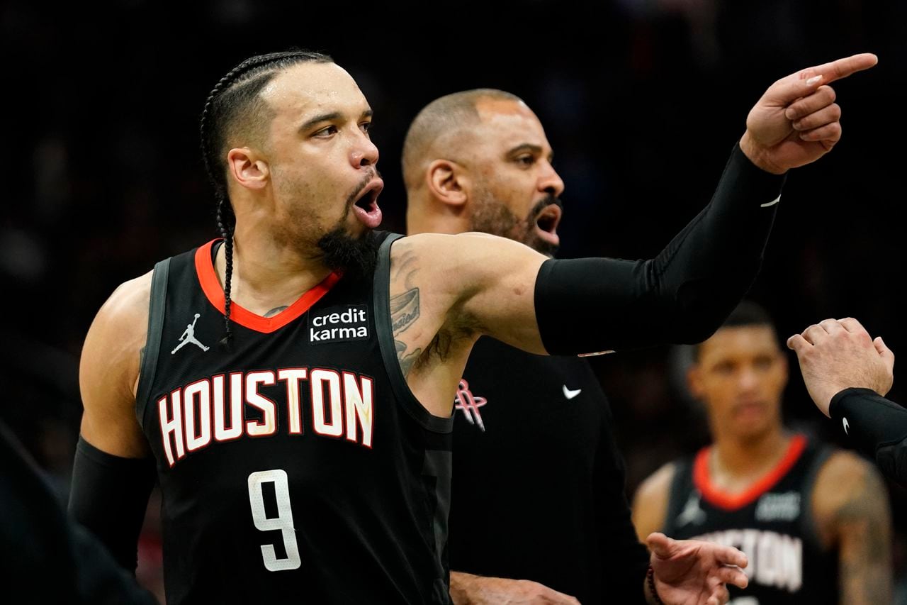 Watch: Houston Rockets' Dillon Brooks, Ime Udoka fined a combined $60,000  for 'directing inappropriate language' toward an official - oregonlive.com