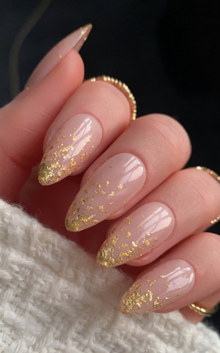 classy almond gold flecked ombre bridal wedding nail ideas