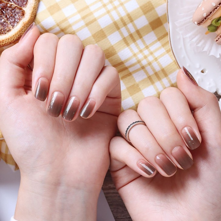 ombre bridal wedding nails in a coffee inspired hue