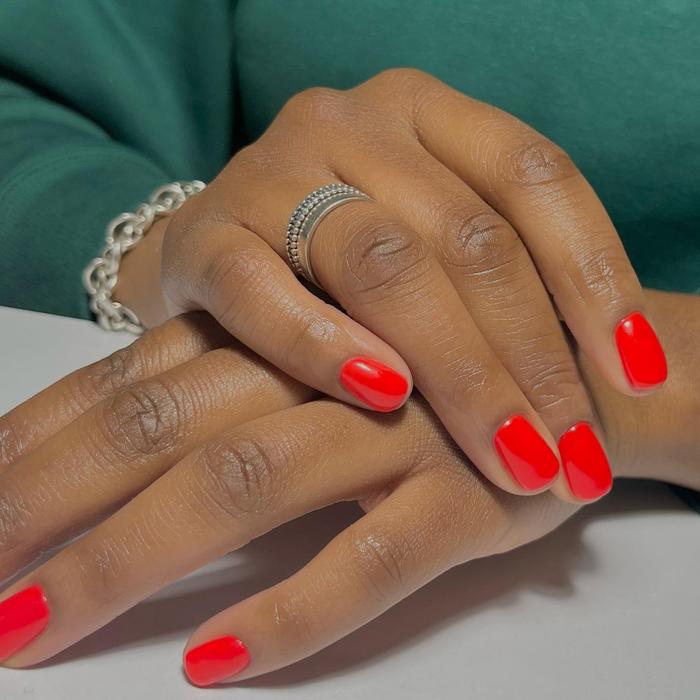 gel nail designs: classic red @paintedbyjools