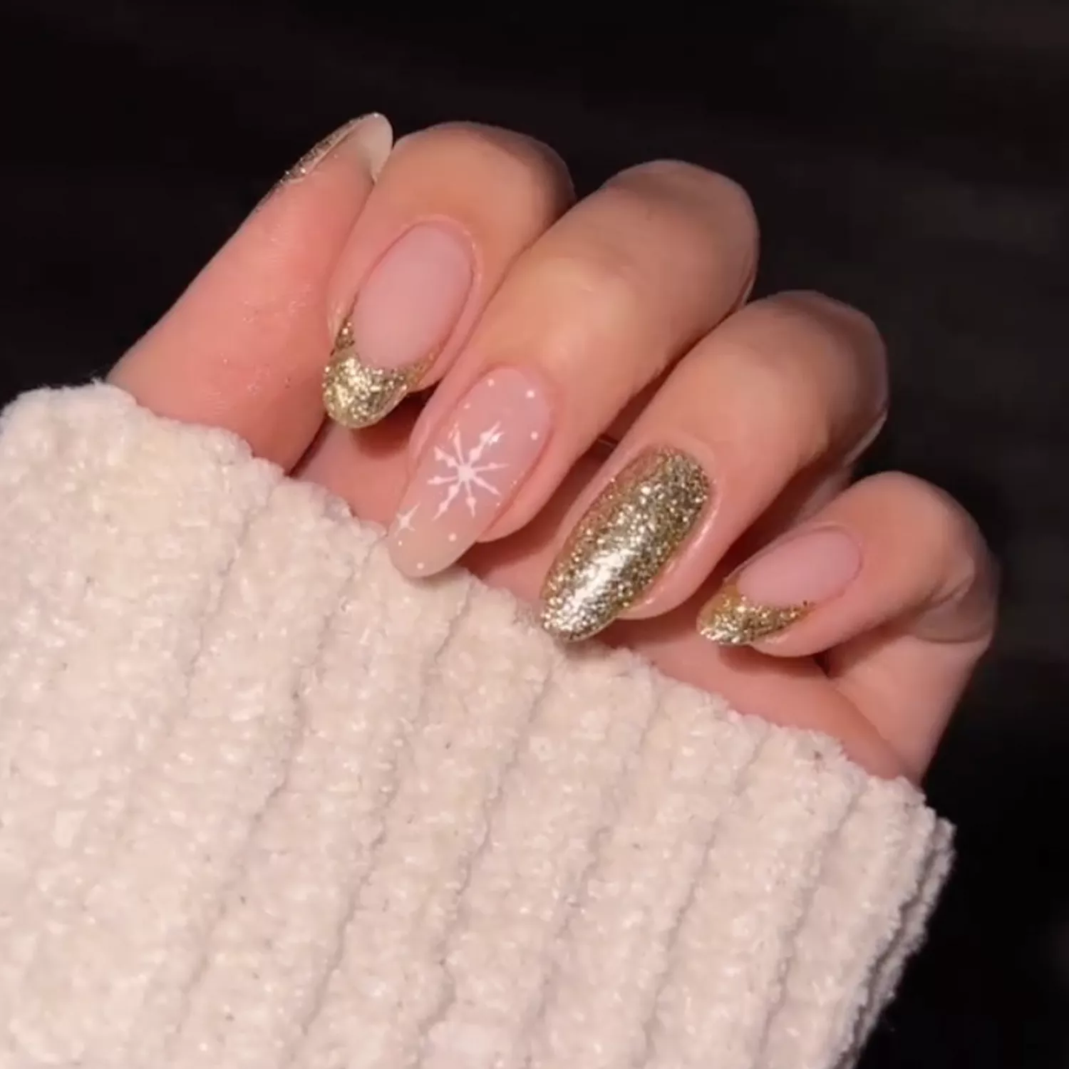 winter themed gold manicure