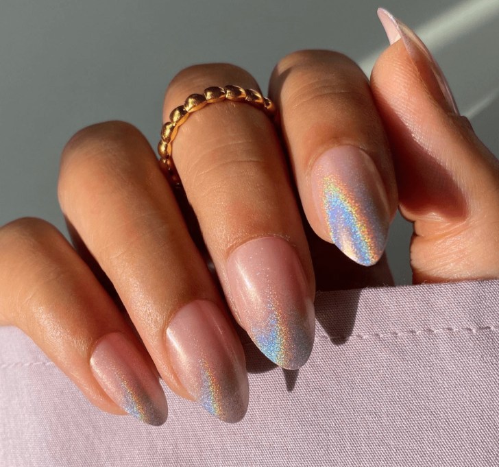 iridescent shimmery chrome ombre bridal wedding nail ideas