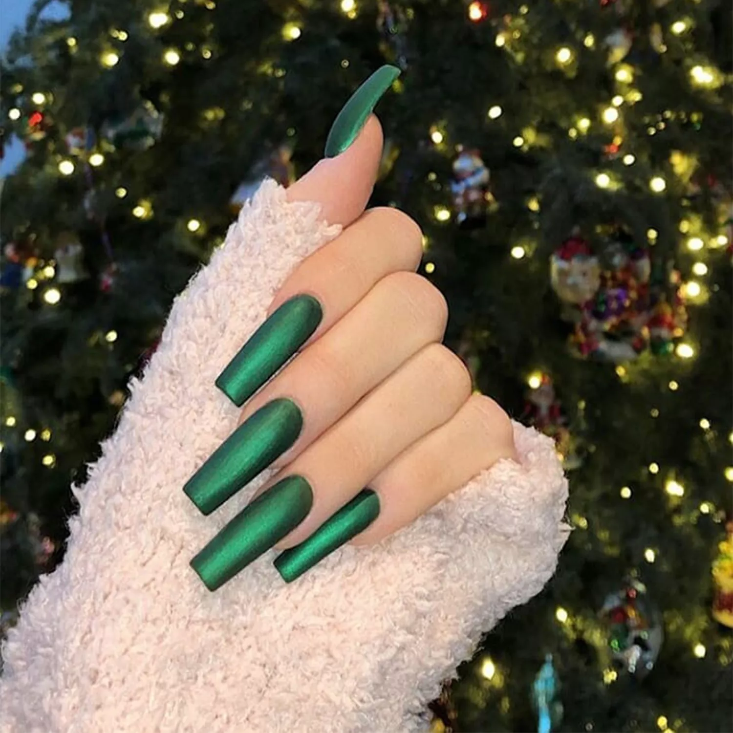 Kylie Jenner Emerald Green Nails