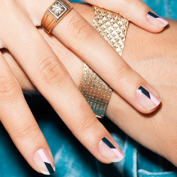 vertical dark green and pink stripe classy wedding nails