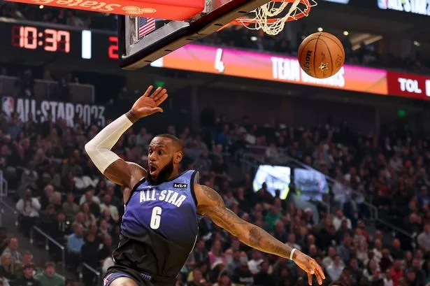 LeBron James leaves fans in awe with stunning dunk off backboard in NBA All-Star Game - Mirror Online