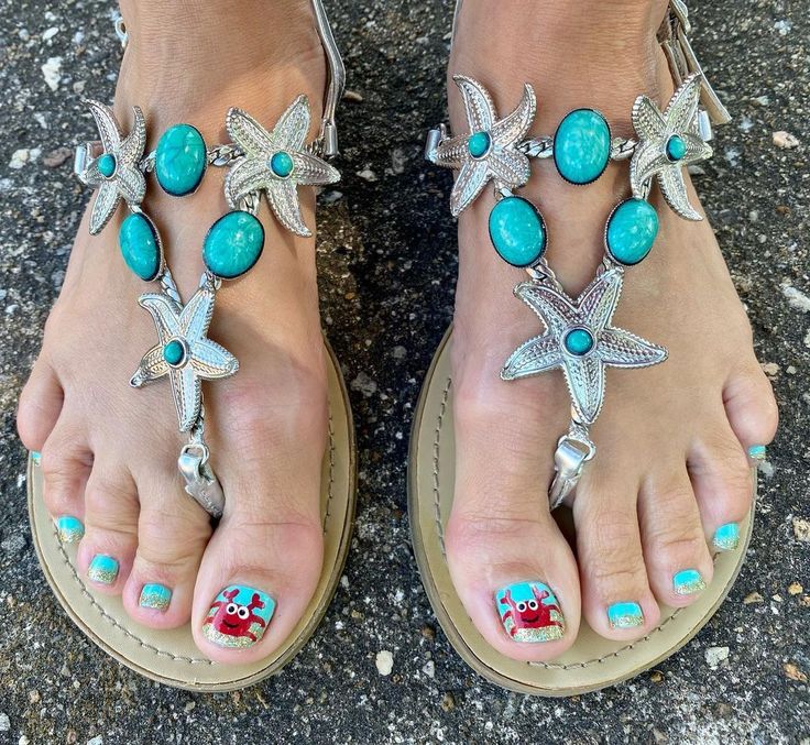 9 Nail Art Designs For Your Beach Vacation | Beach toes, Beach toe nails, Toe  nail art