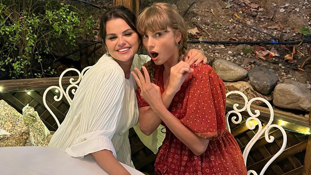 Agency News | Selena Gomez Thanks 'Bestie' Taylor Swift for a Great Time at Eras Tour Concert, Shares Video from Concert | LatestLY