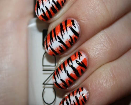 Abstract Zebra Print Nail Design