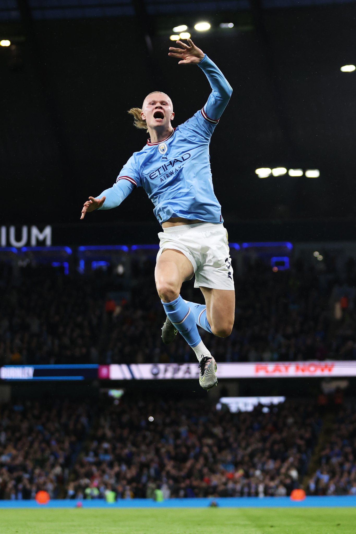 Siaran Bola Live on X: "Erling Haaland Man City 2022/2023 All Comp: Games  37 Gol 42 Hattrick 6 Apa Julukan yang cocok untuk Haaland?  https://t.co/1WElseX3wu" / X