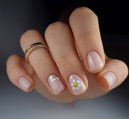 Simple Flower Nail Art