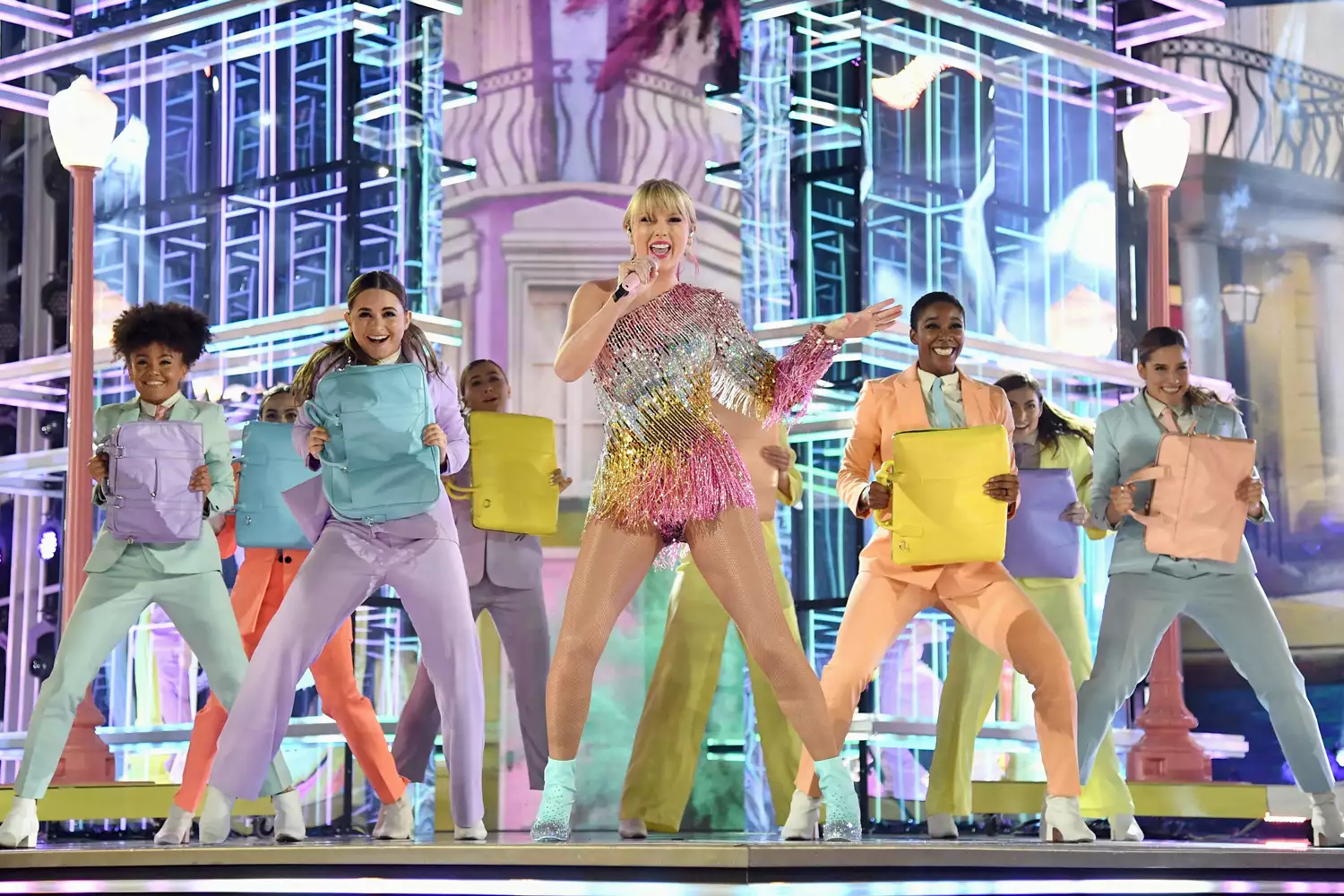 Taylor Swift performs onstage during the 2019 Billboard Music Awards at MGM Grand Garden Arena on May 1, 2019