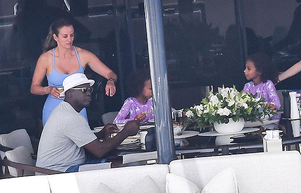 Michael Jordan & Wife Yvette Prieto Relax On Yacht In Sardinia – Hollywood  Life