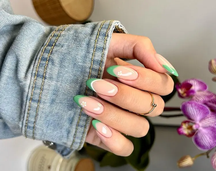 St Patrick nails 2023: 4 leaf clover and green nails – this is the recipe for good luck!