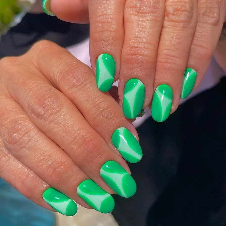 St Patrick nails 2023: 4 leaf clover and green nails – this is the recipe for good luck!