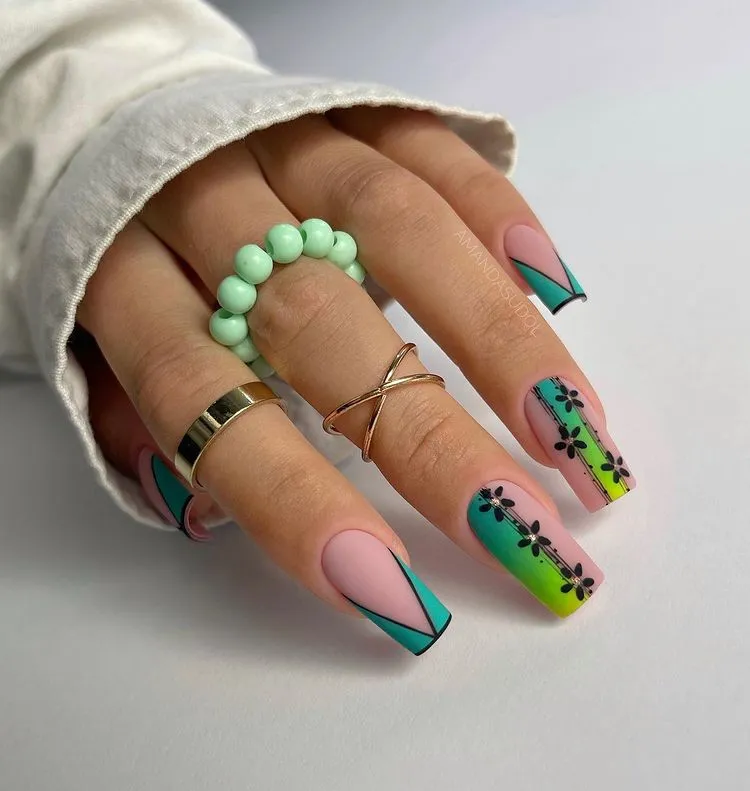 St Patrick nails 2023: 4 leaf clover and green nails – this is the recipe for good luck!