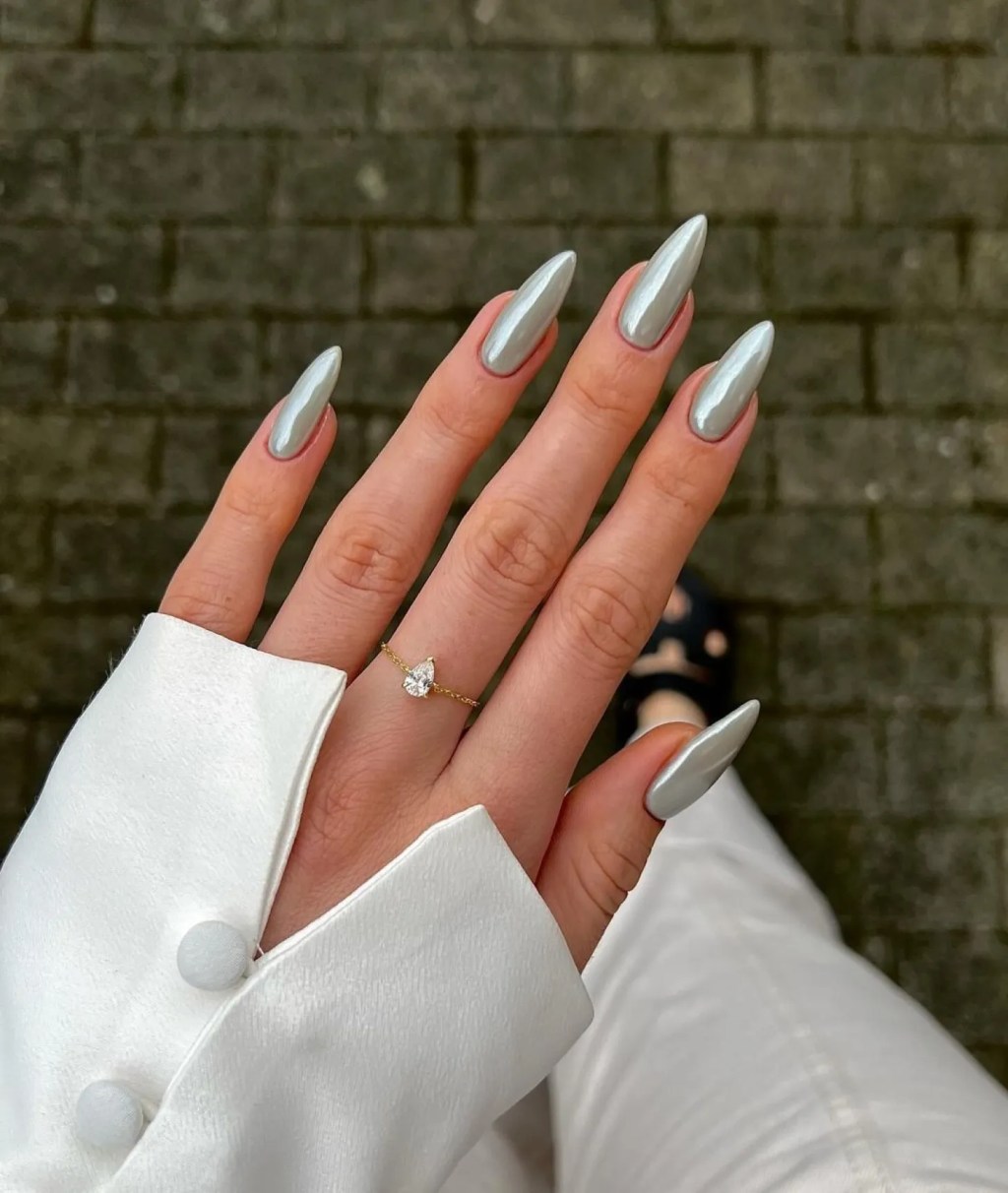 37 Chrome Nails Designs and Nail Art Ideas + Polish to Try in 2024