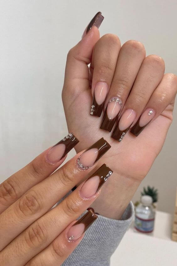 20+ Manicures Bring New Definitions To The Brown Fashion Trend - 145