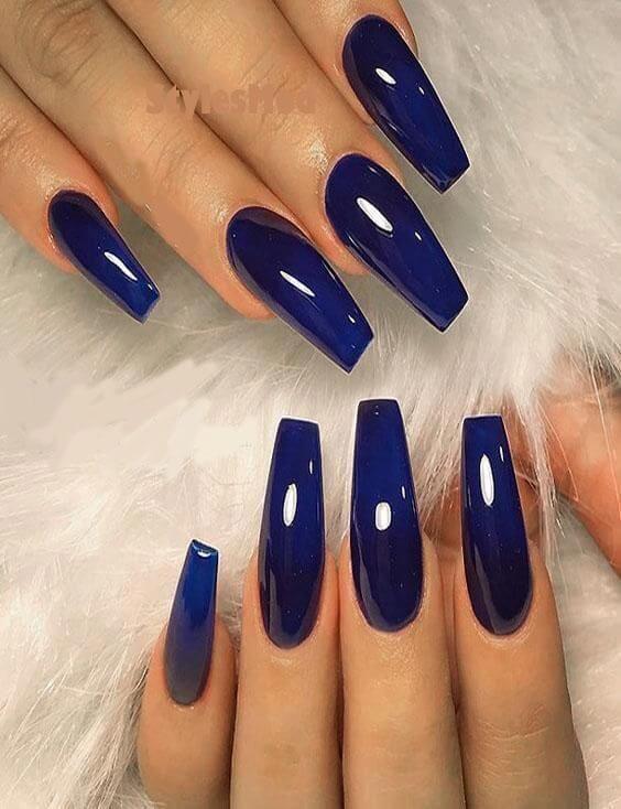 20+ Gorgeous Navy Nails For A Refreshing Manicure - 139