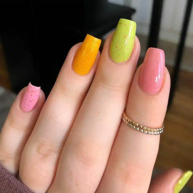 30 Simple Yet Stunning Nail Art Designs - 193