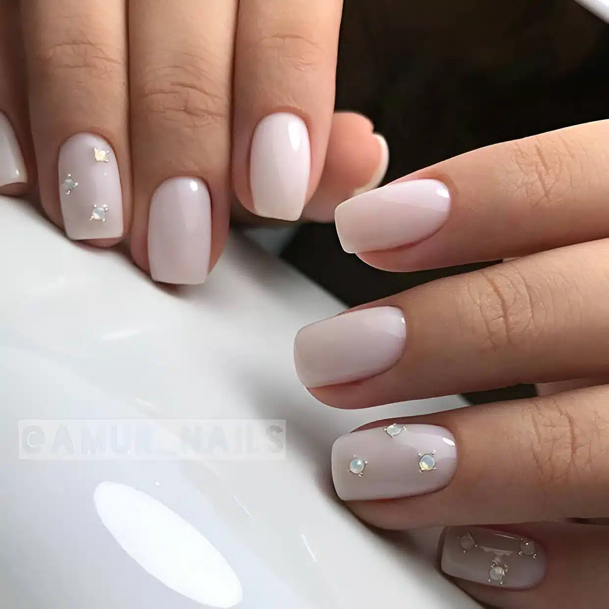 30 Simple Yet Stunning Nail Art Designs - 243