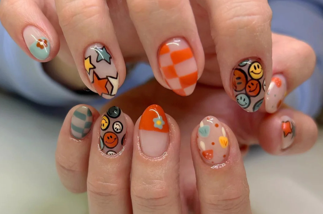 press on cartoon nails