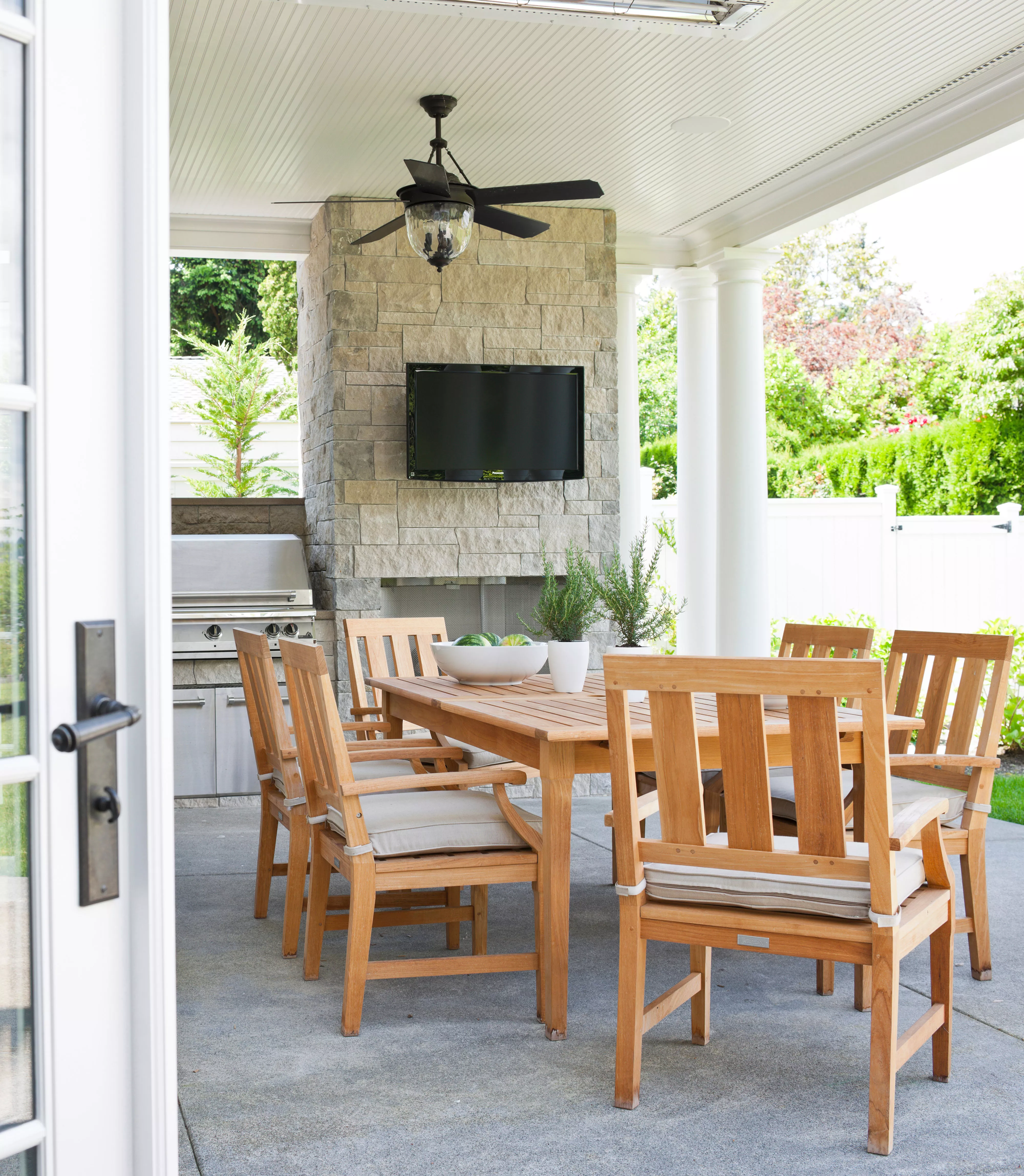 Outdoor dining TV