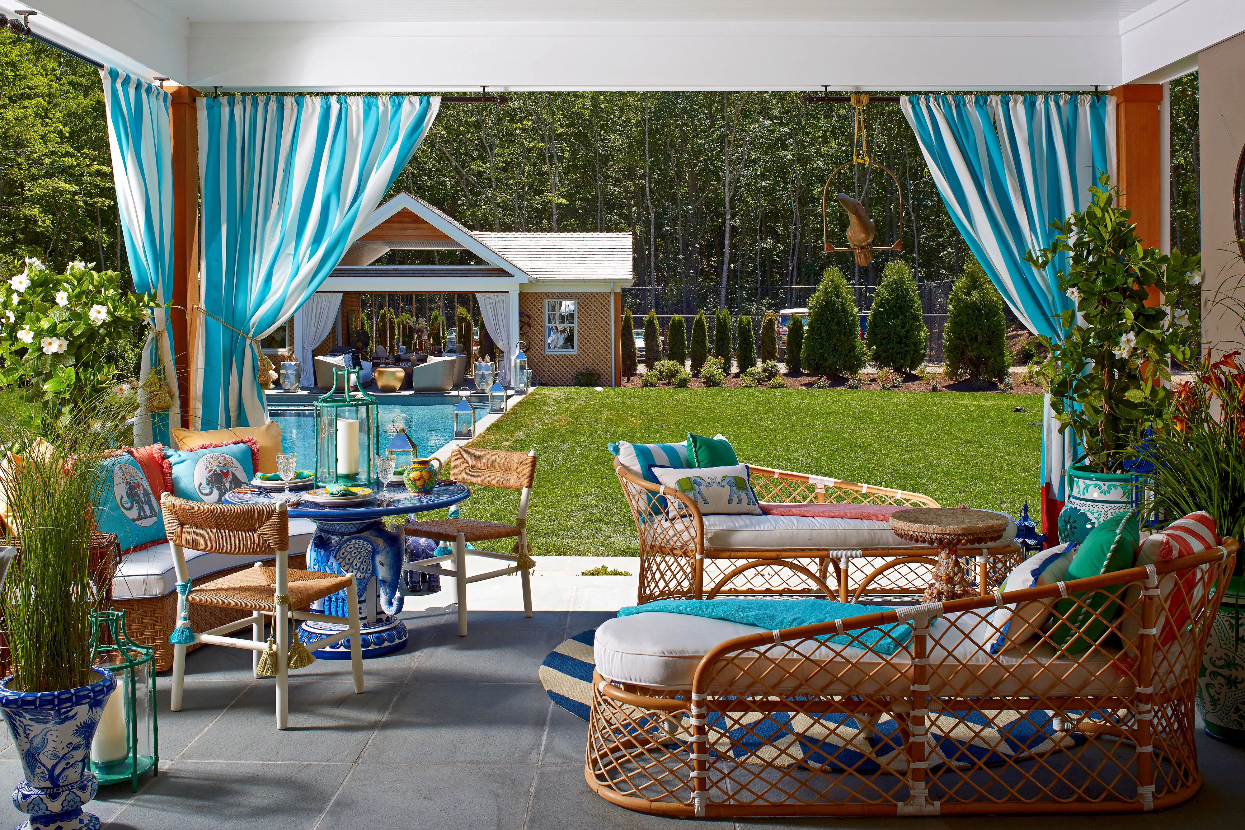 Pool house patio