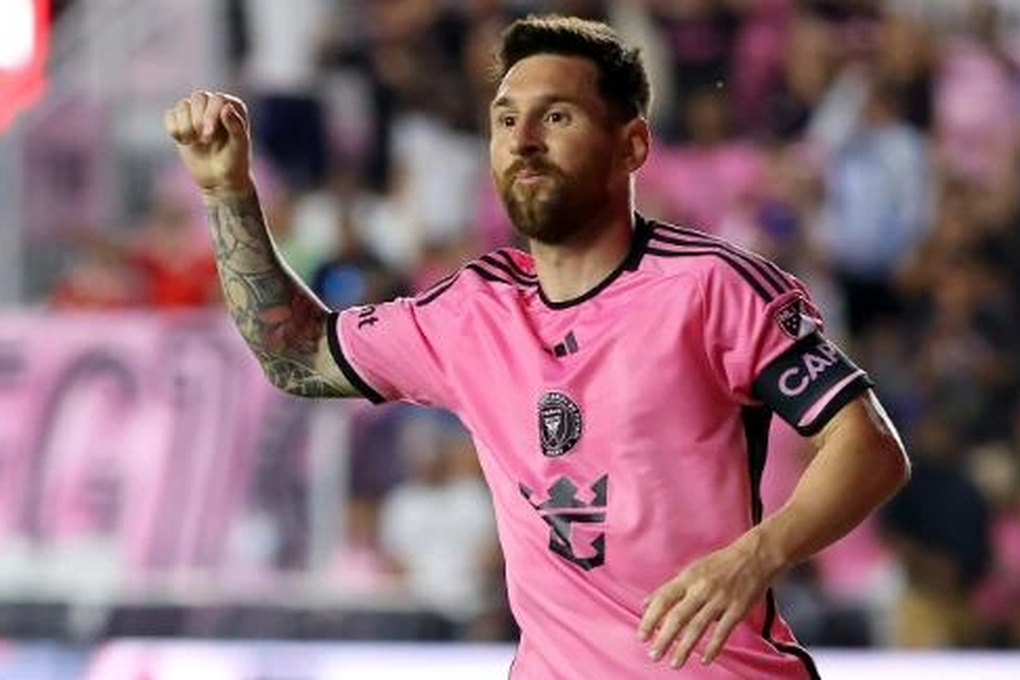 Lionel Messi bùng cháy với cú đúp, Inter Miami lên ngôi đầu bảng - 1