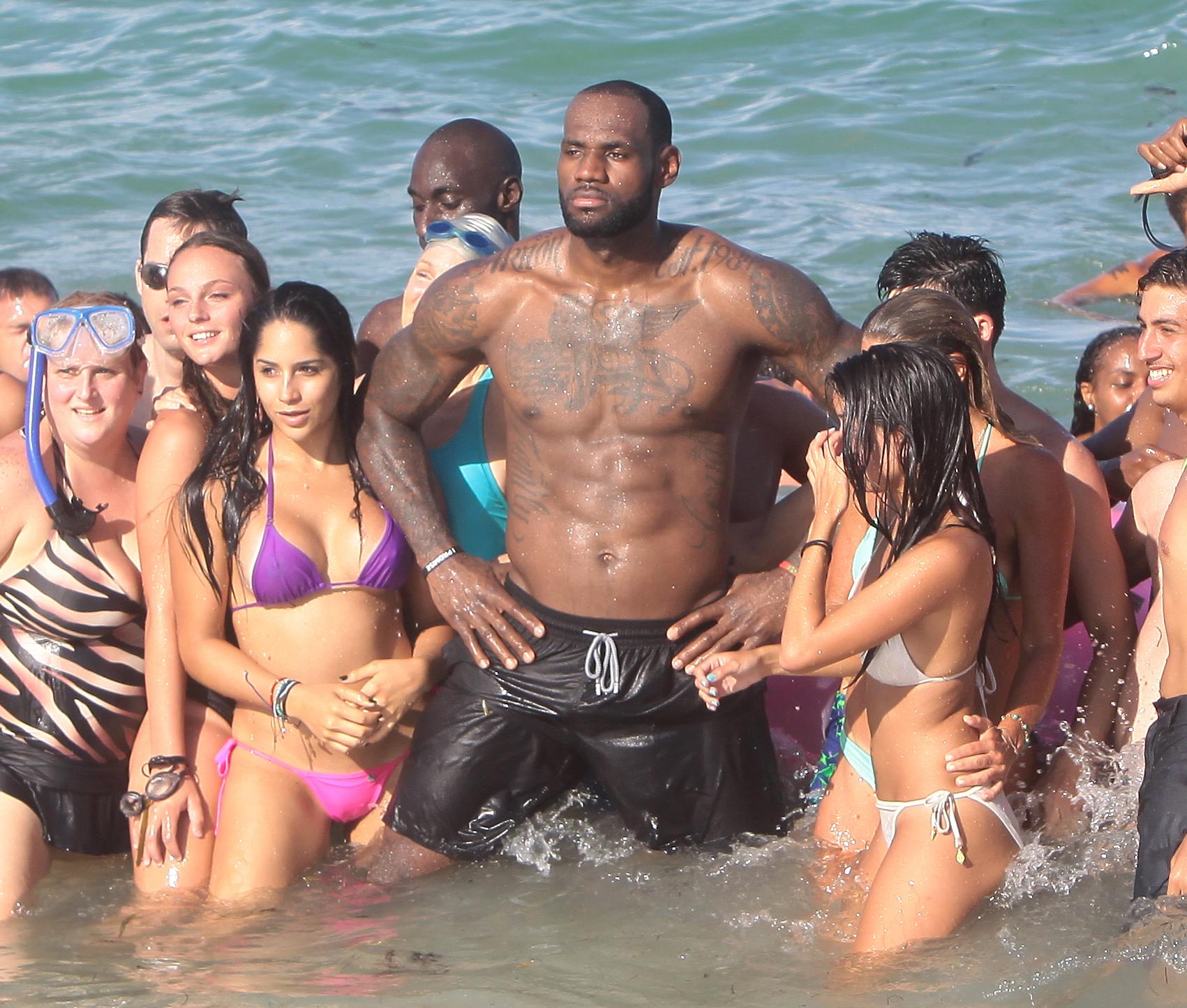 LeBron James Makes A Splash Filming A Nike Commercial On, 59% OFF