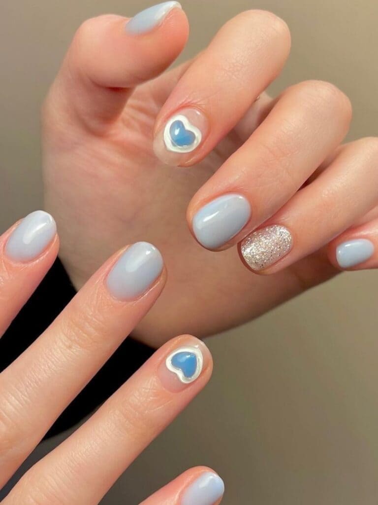 summer Korean nail design: heart accent 