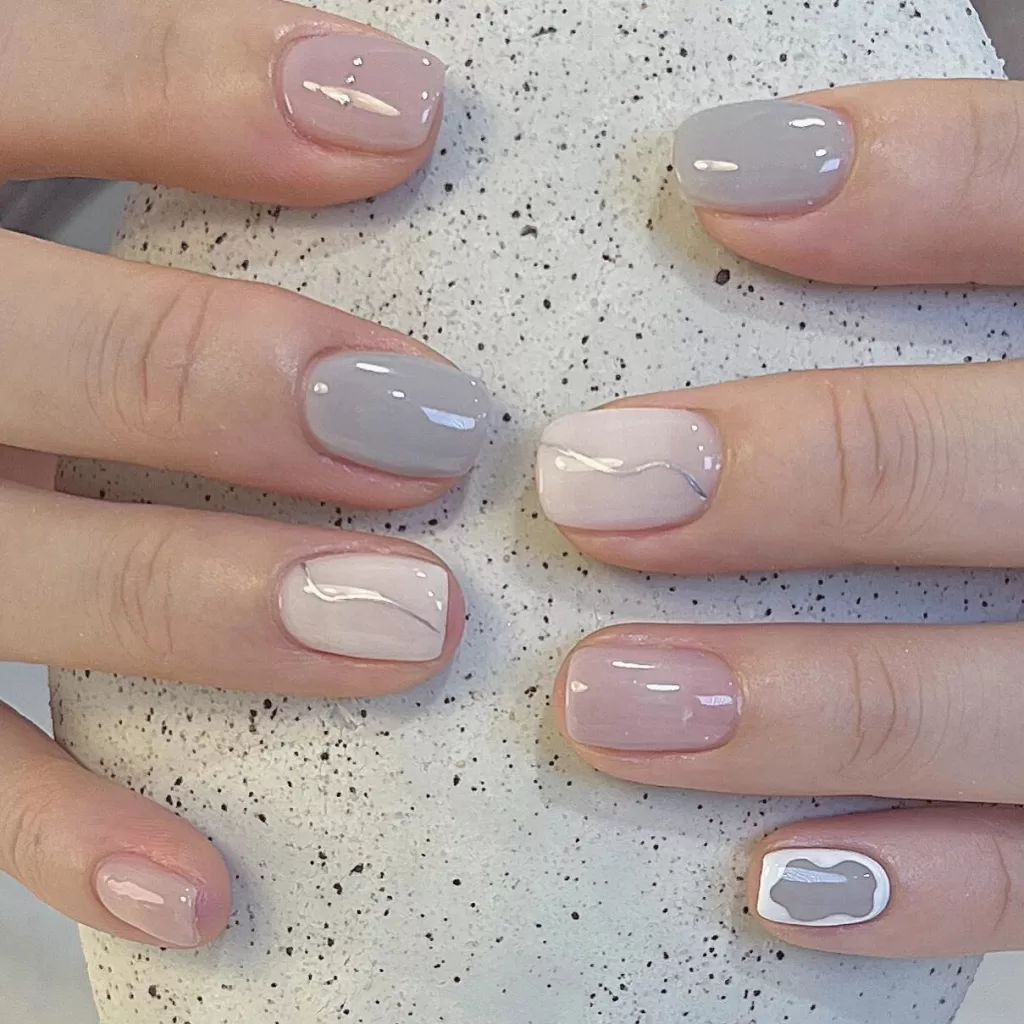 Single Geometric Line Nails