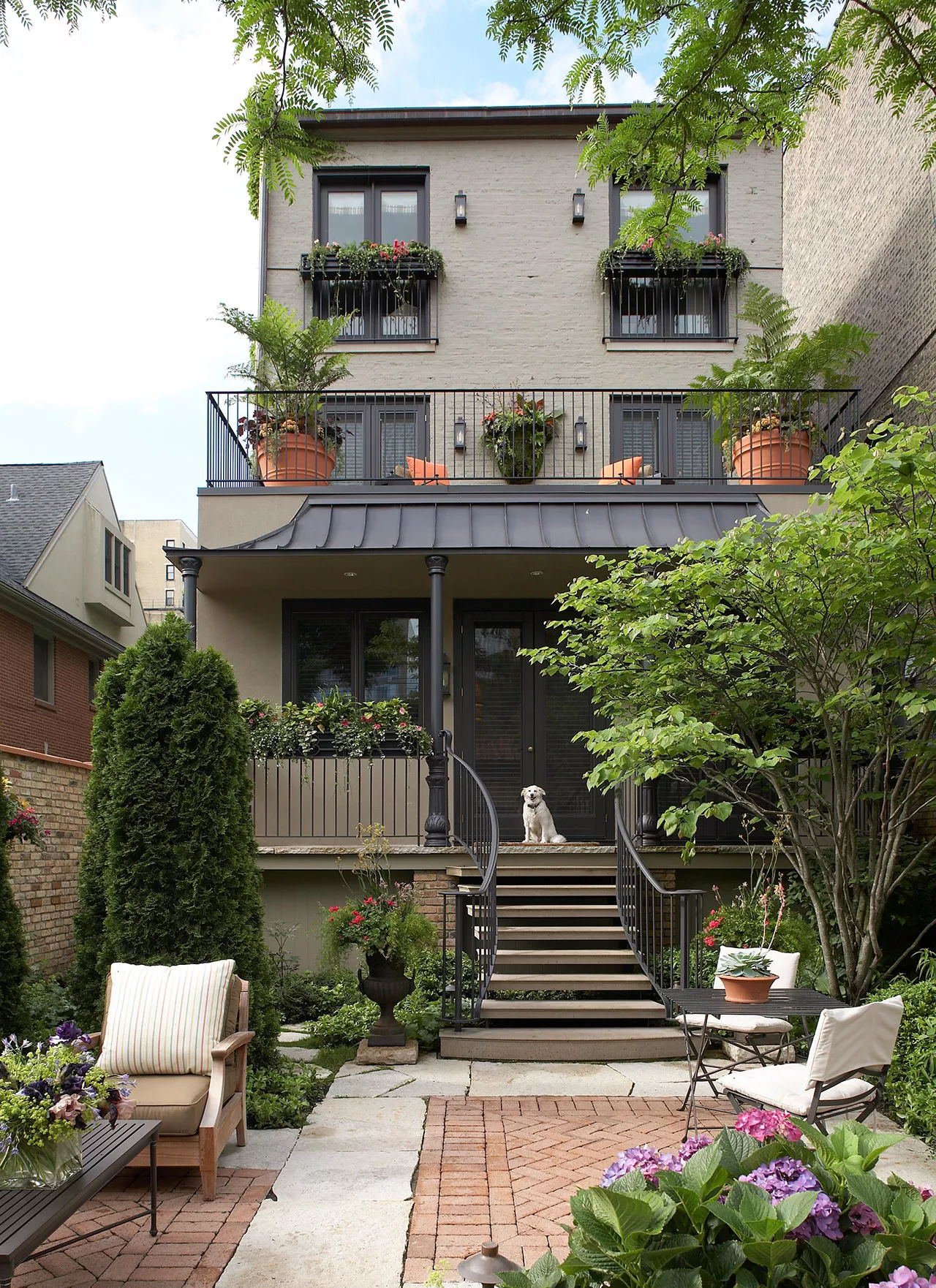 home exterior patio garden lanscaping