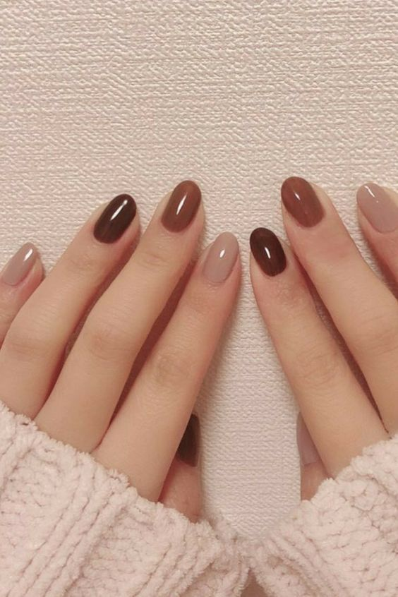 Beige Summer Nails