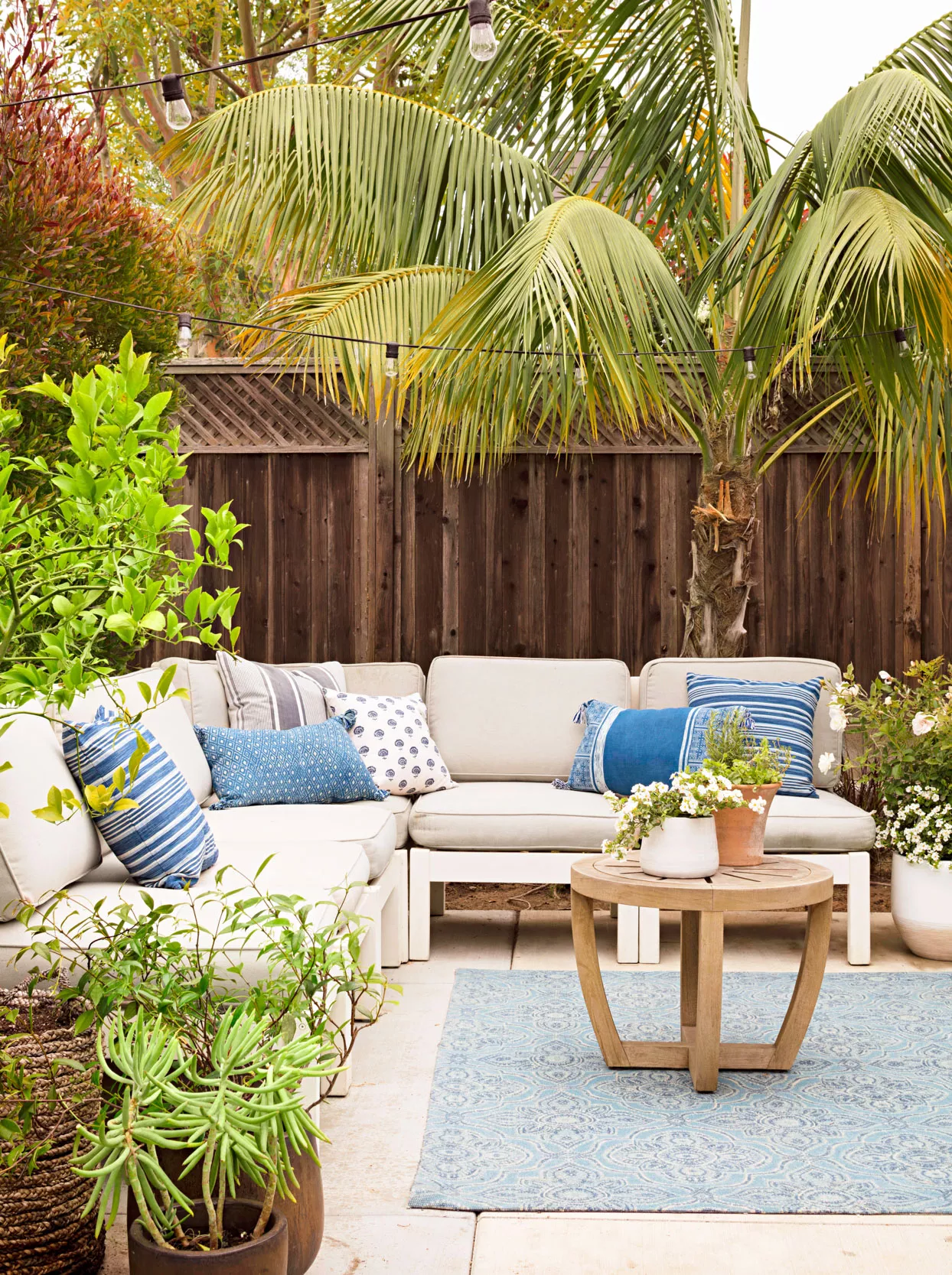 outdoor sofa and coffee table