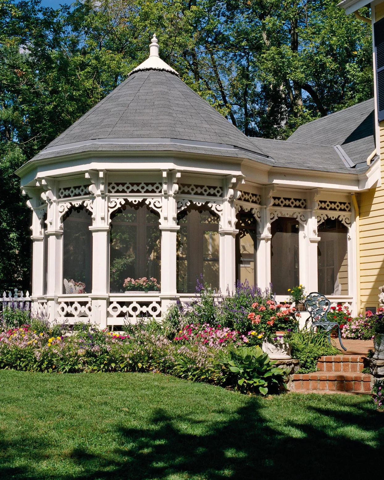 victorian style screened gazebo