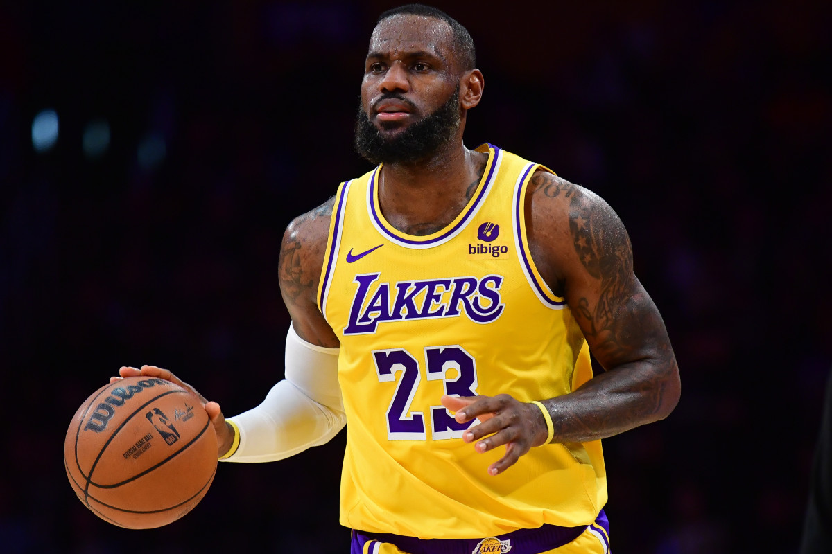 LeBron James Unsure Of Upcoming Player Option With Lakers Amid Rumors -  Fadeaway World